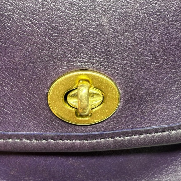 Coach | Rare Vintage Everett Crossbody 9934 | Eggplant Leather | 1995 | Mini Bag - Picture 7 of 14